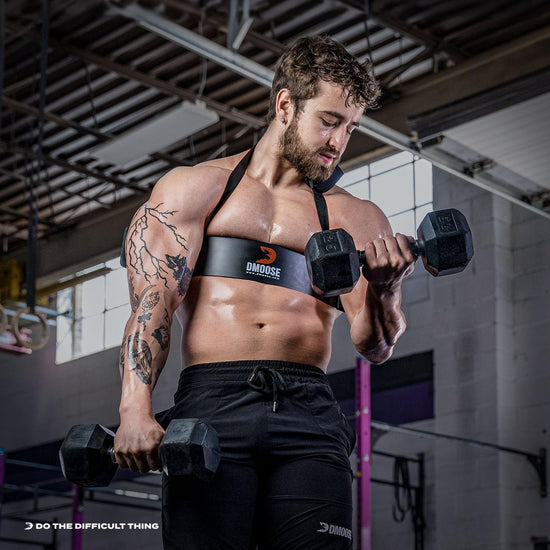 Dmoose Arm Blaster for Biceps Triceps Bodybuilding Muscle Strength Gains Workout Equipment Training Contoured Bicep Blaster Isolator Preacher Curling Weight Lifting Adjustable Strap Neoprene Padding
